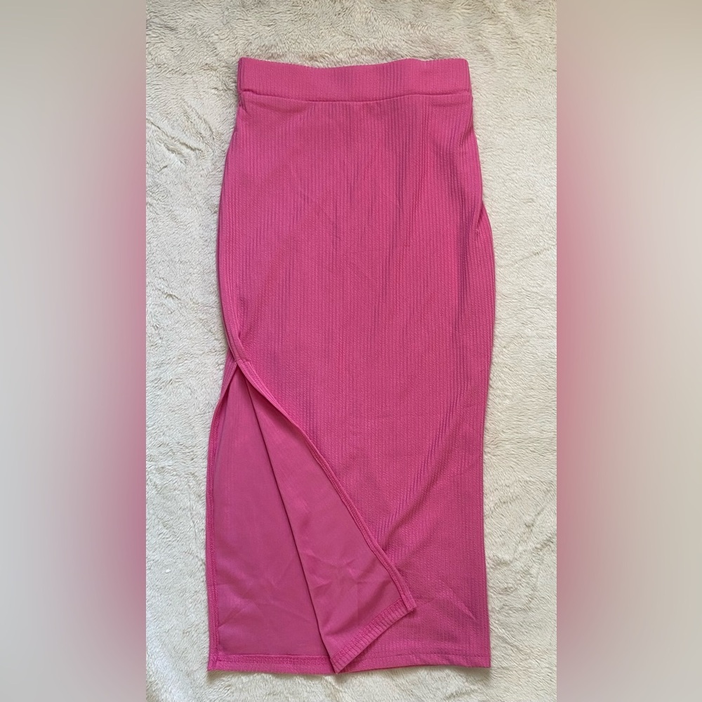 Elegant Pink Women's Skirt